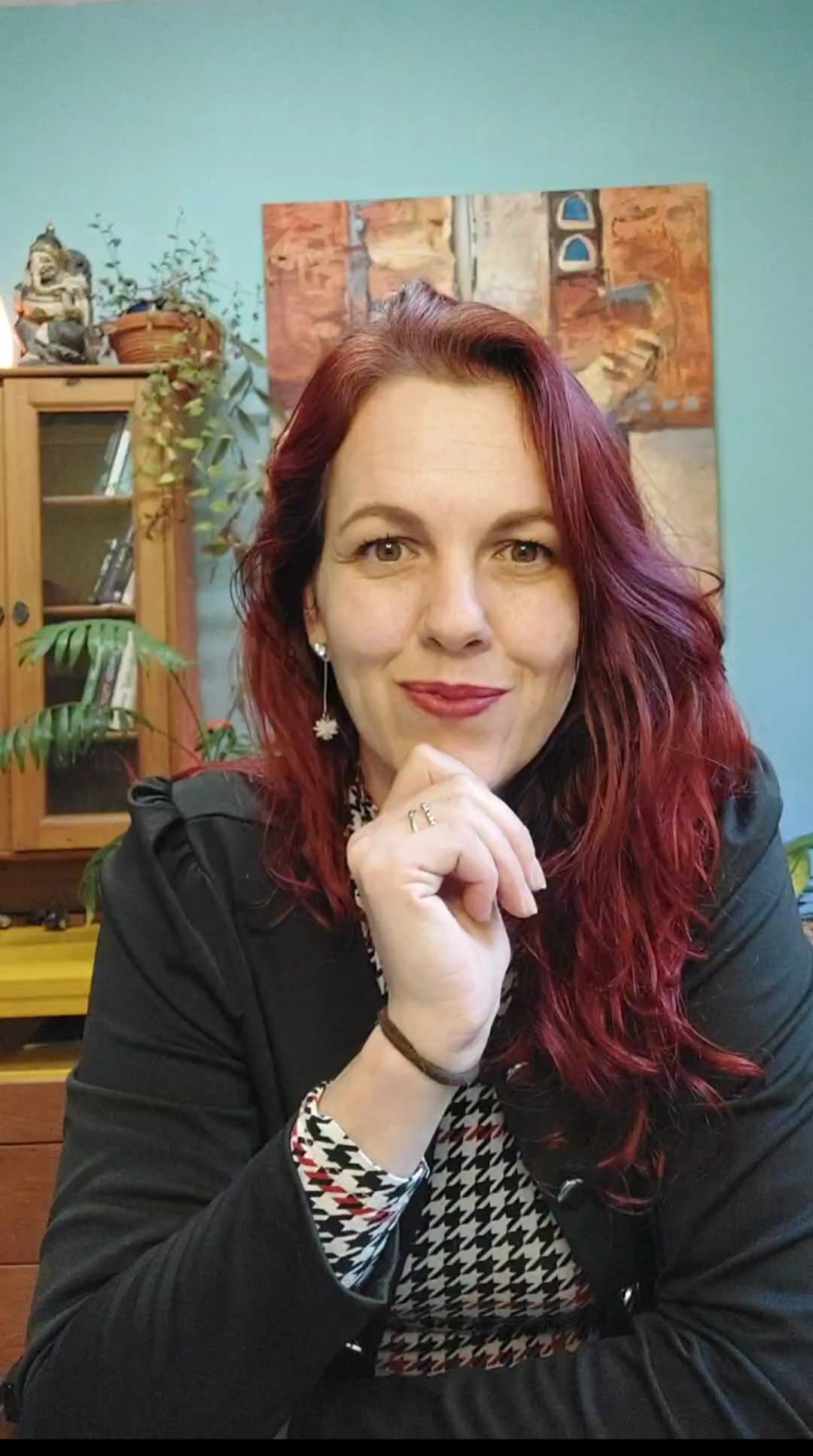 Portrait of Katarina, therapist specializing in BFRB treatment